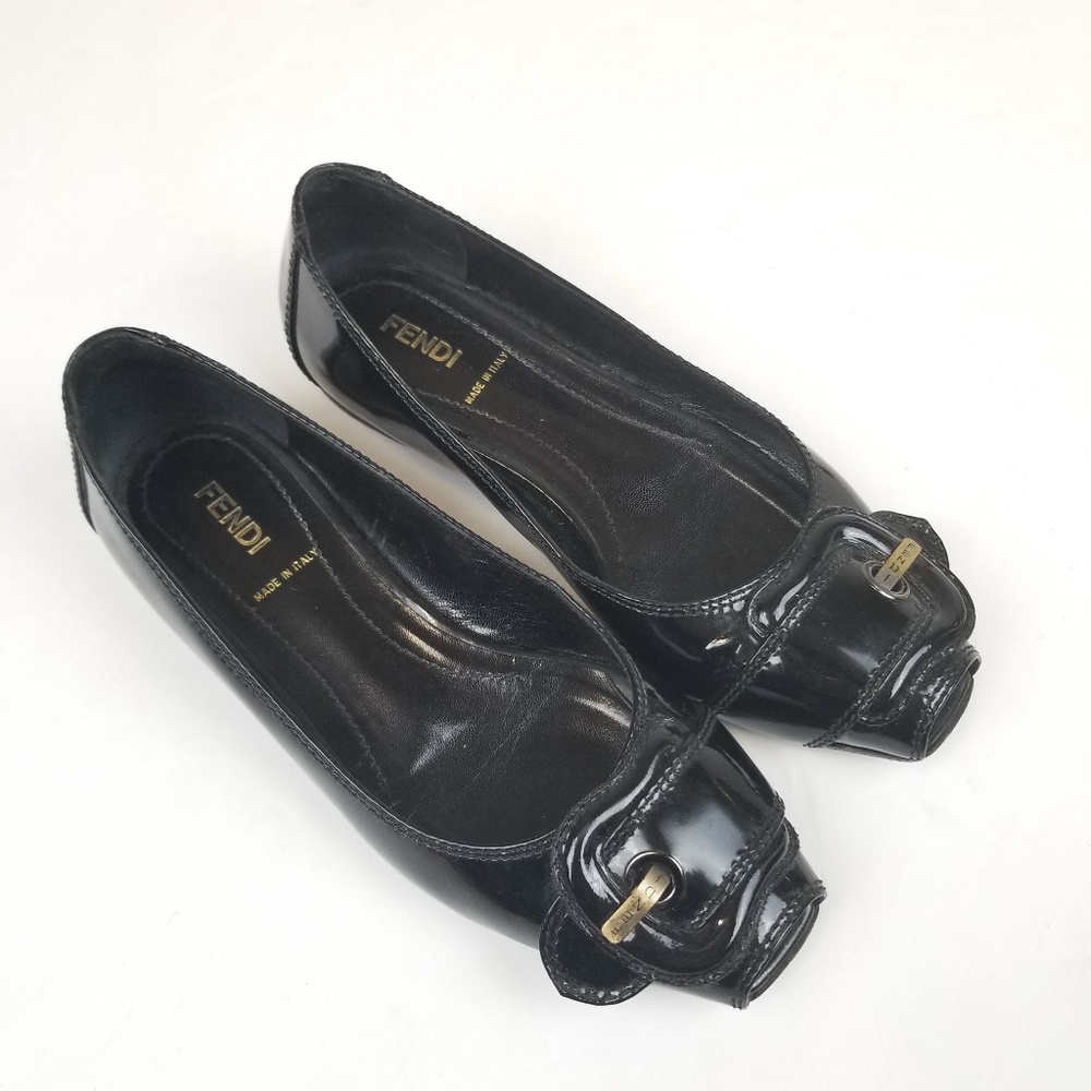 Authentic Fendi Venice Flat 6.5